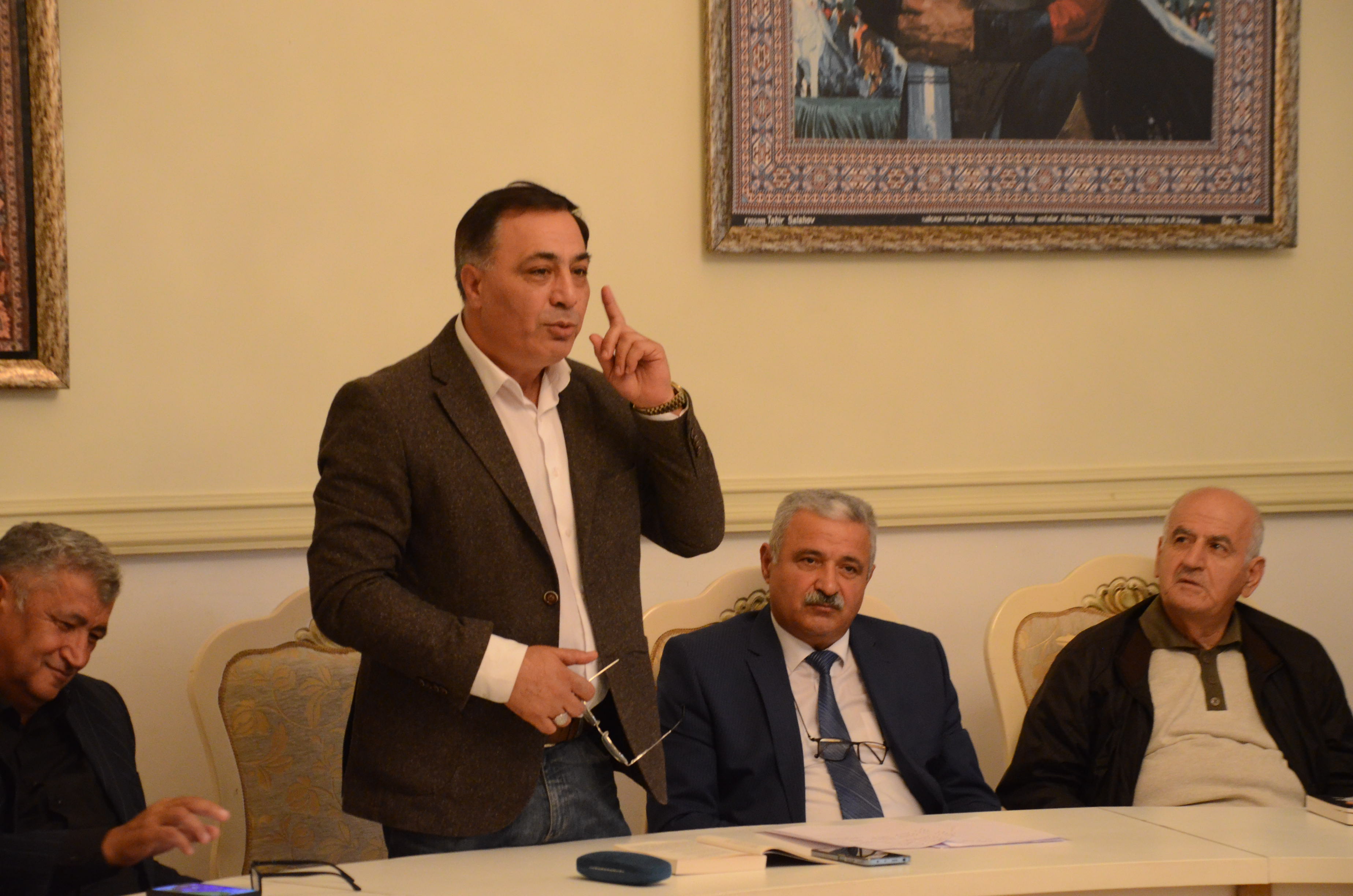 Murad Qoçuoğlunun &ldquo;Mən hər gün günəşi qarşılayıram&rdquo; kitabının təqdimatı olub - FOTO