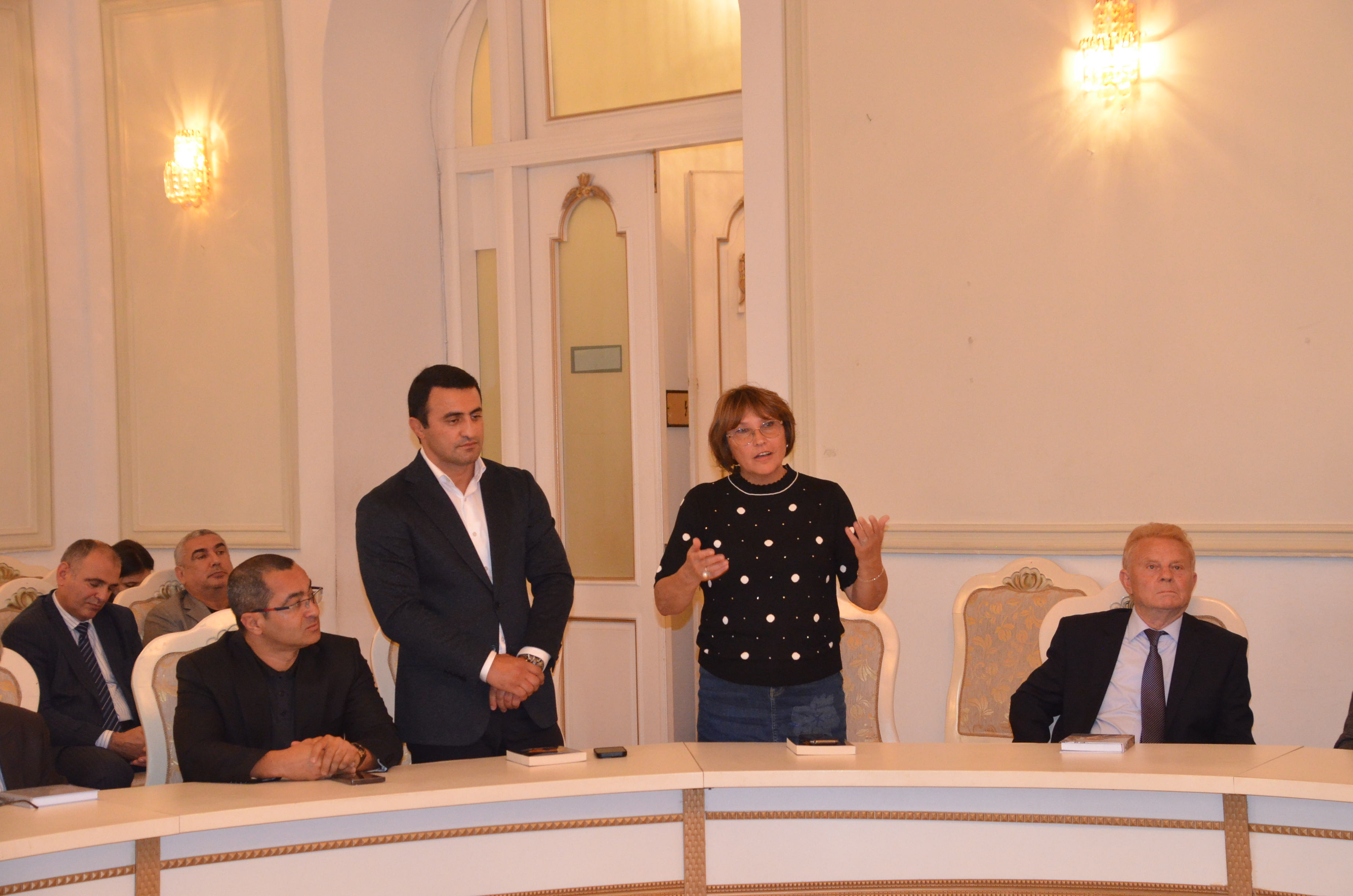 Murad Qoçuoğlunun &ldquo;Mən hər gün günəşi qarşılayıram&rdquo; kitabının təqdimatı olub - FOTO