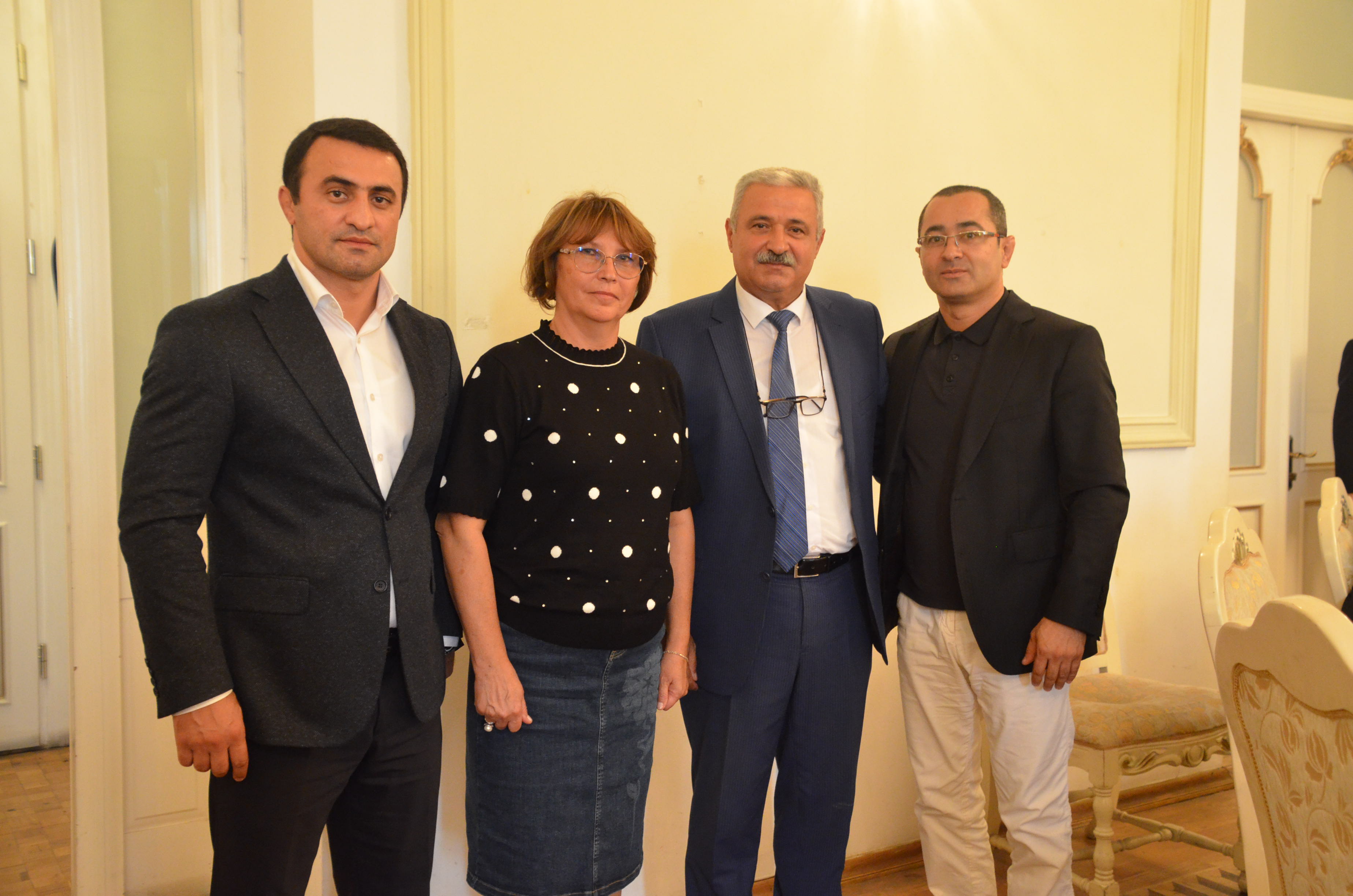 Murad Qoçuoğlunun &ldquo;Mən hər gün günəşi qarşılayıram&rdquo; kitabının təqdimatı olub - FOTO