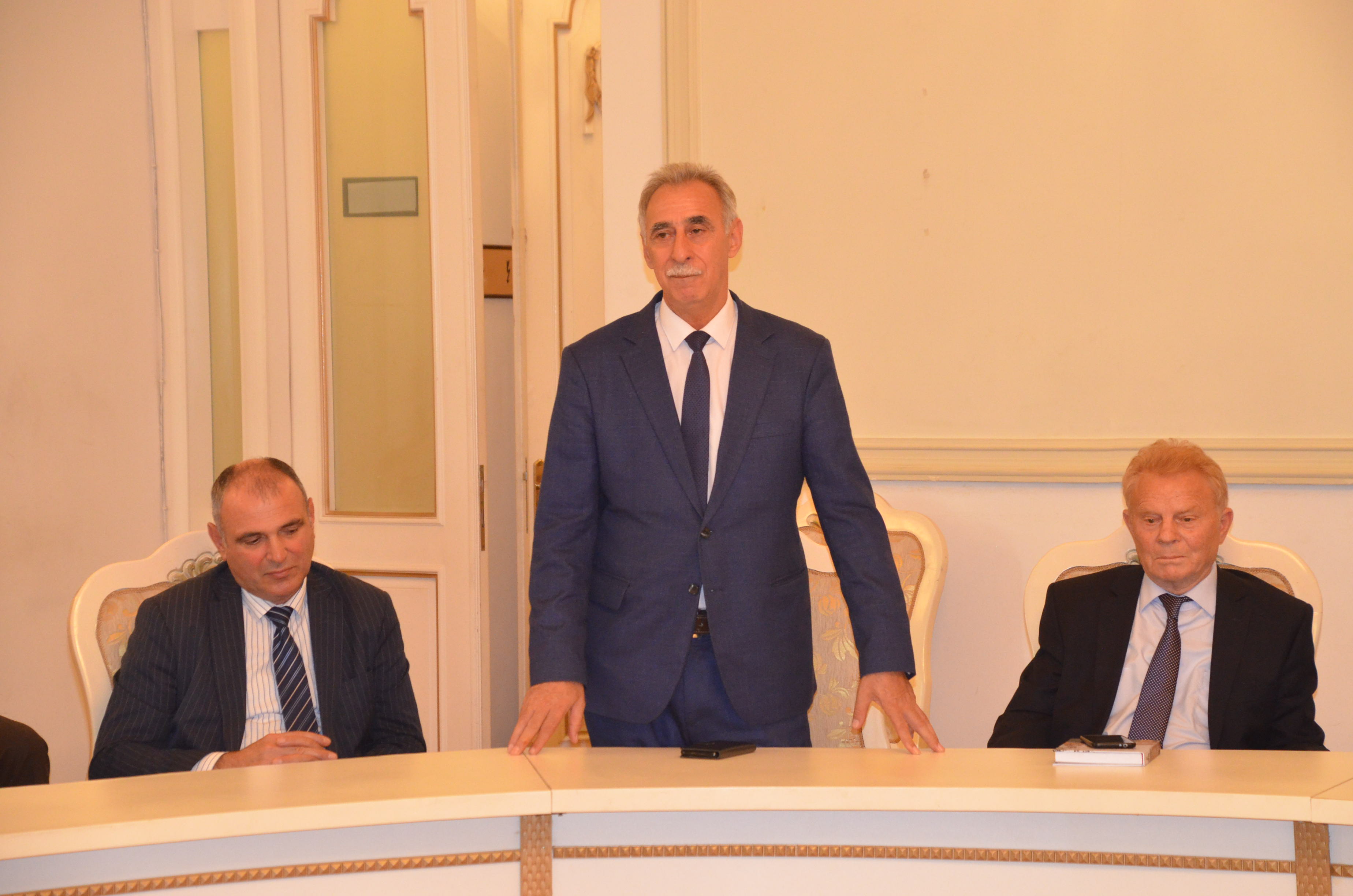 Murad Qoçuoğlunun &ldquo;Mən hər gün günəşi qarşılayıram&rdquo; kitabının təqdimatı olub - FOTO