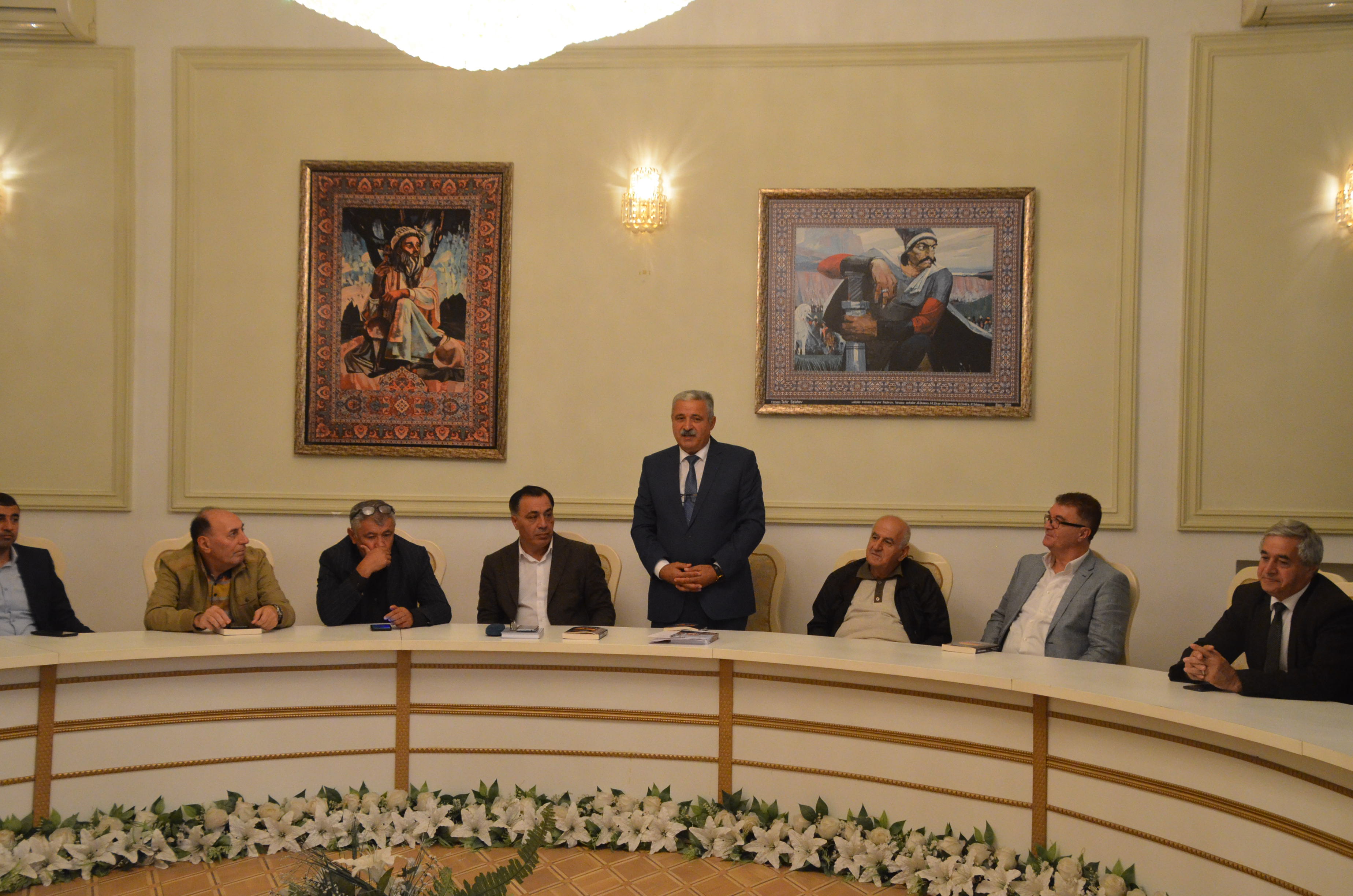 Murad Qoçuoğlunun &ldquo;Mən hər gün günəşi qarşılayıram&rdquo; kitabının təqdimatı olub - FOTO