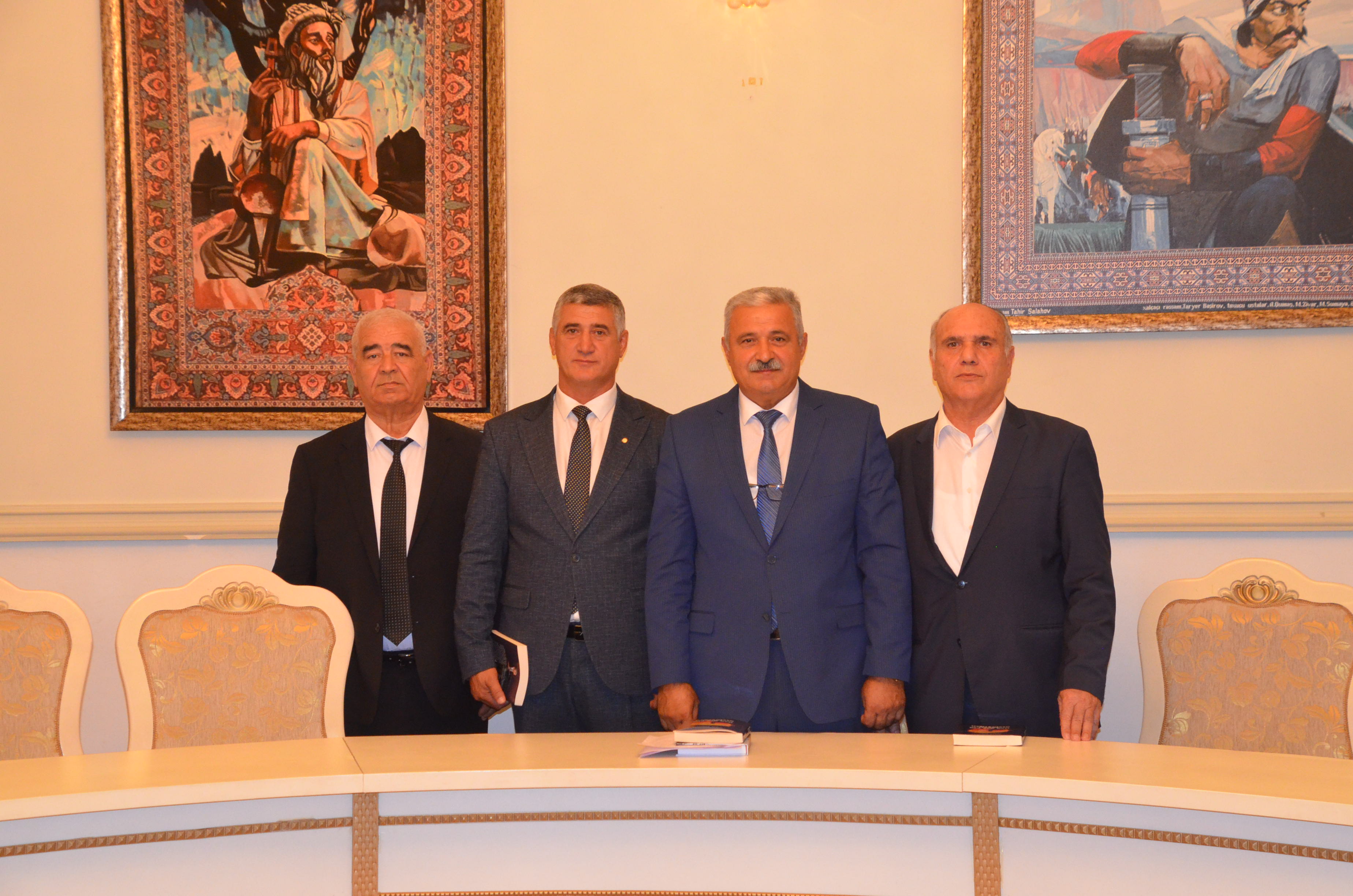 Murad Qoçuoğlunun &ldquo;Mən hər gün günəşi qarşılayıram&rdquo; kitabının təqdimatı olub - FOTO