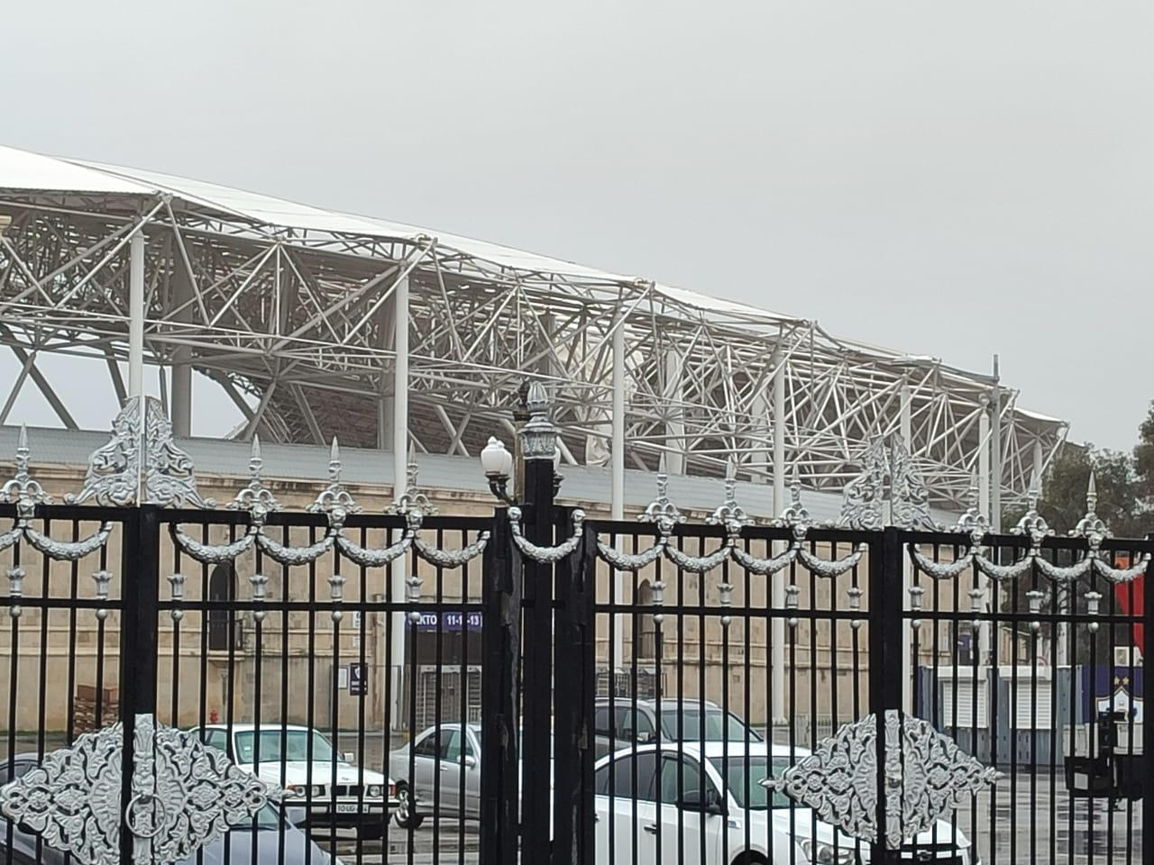 Tofiq Bəhramov adına Respublika Stadionunda bədbəxt hadisə baş verdi -&nbsp;FOTO