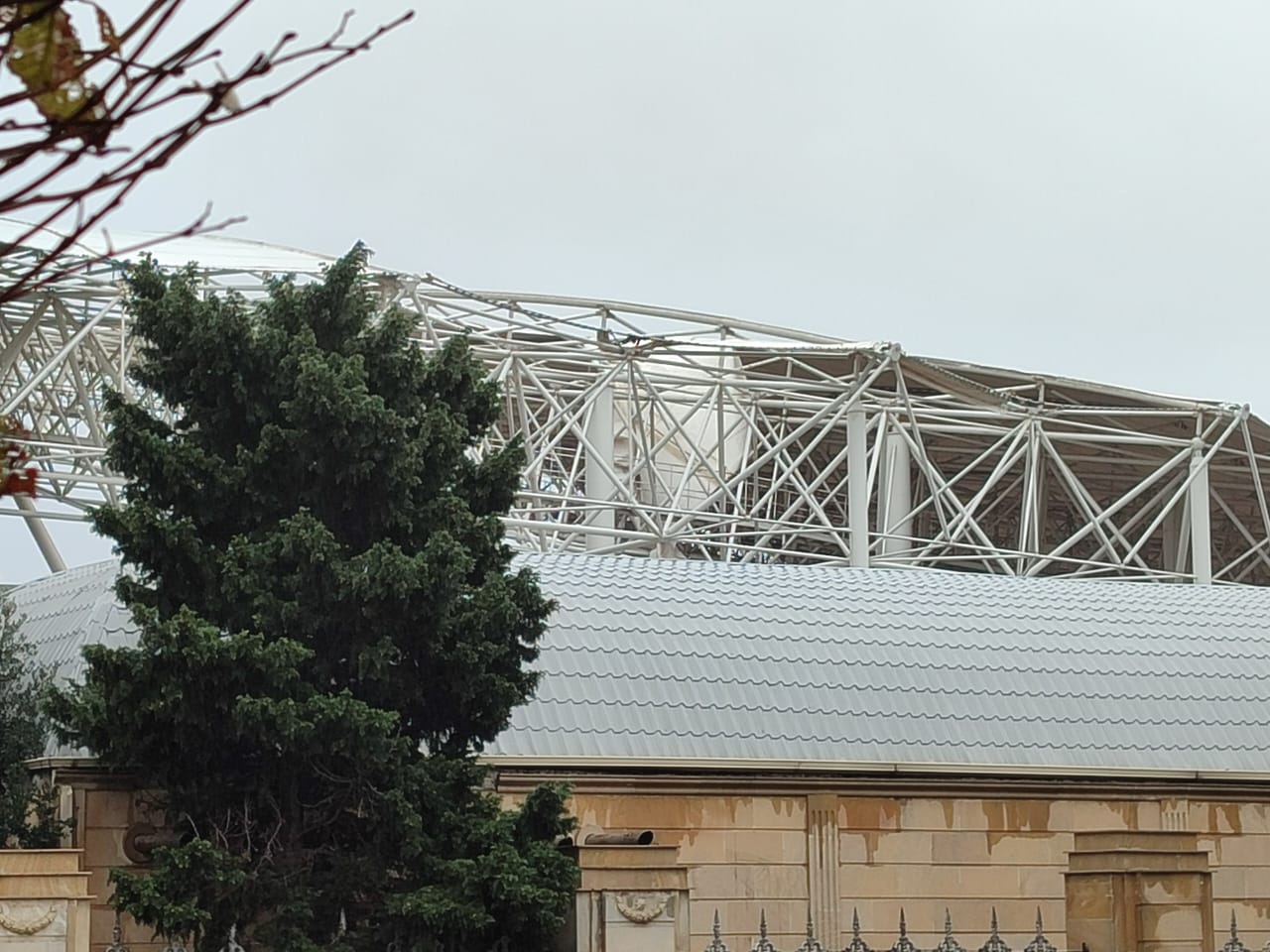 Tofiq Bəhramov adına Respublika Stadionunda bədbəxt hadisə baş verdi -&nbsp;FOTO