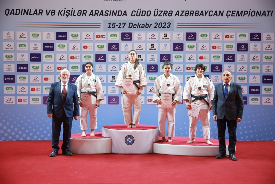 Azərbaycan çempionatı: İlk günün qalibləri mükafatlandırıldı