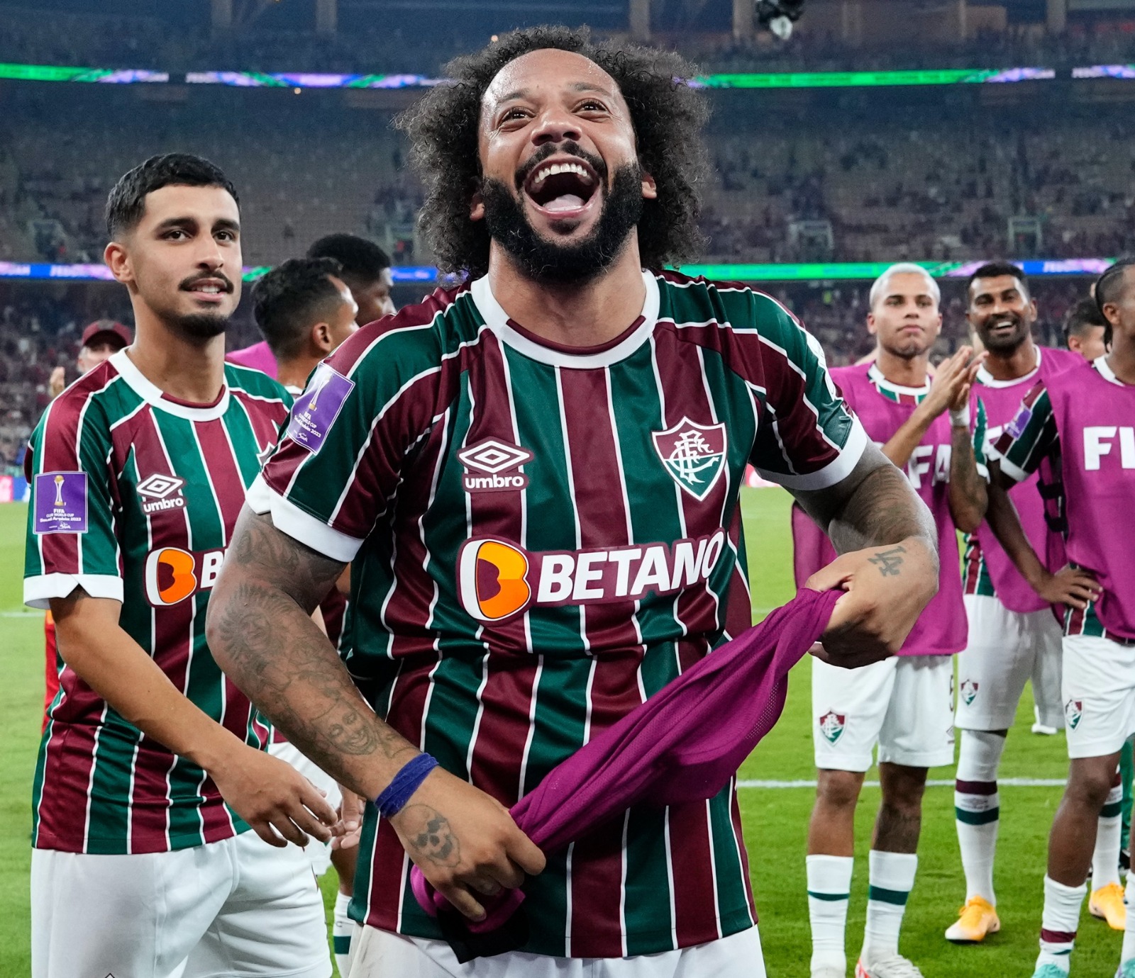 Sambaçılar &ldquo;fironlardan&rdquo; üstün oldular - FOTO