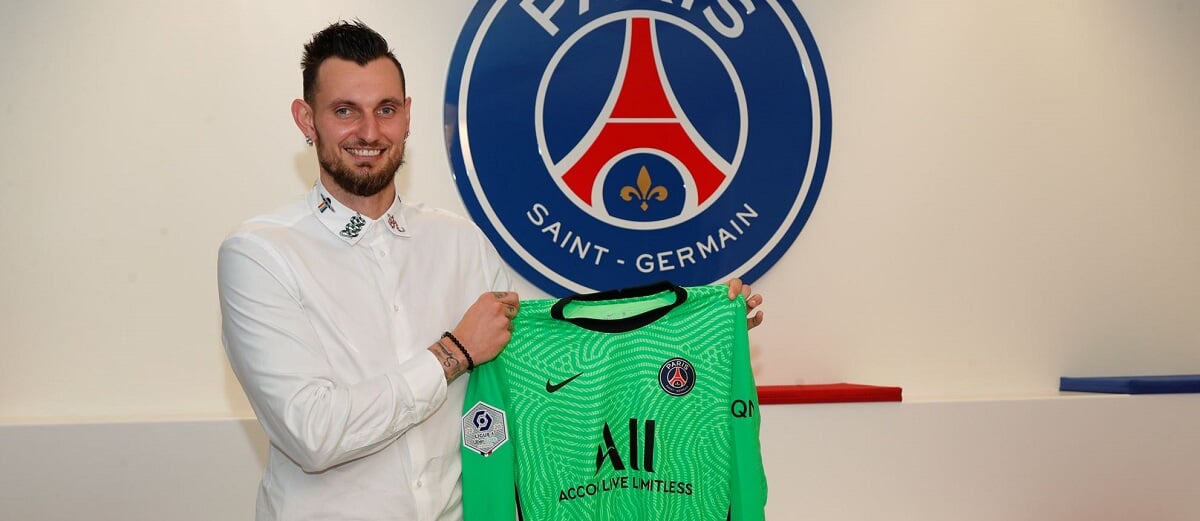 Oğrular qapıçısının həyat yoldaşını vurub, evi soymaq istədilər