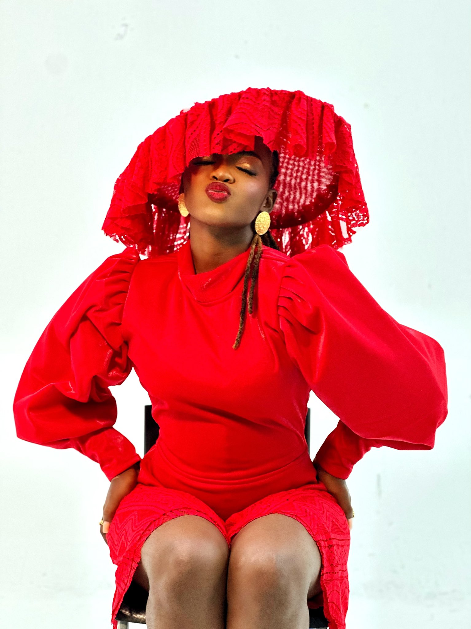 Açılış matçında bu müğənni oxuyacaq - FOTO