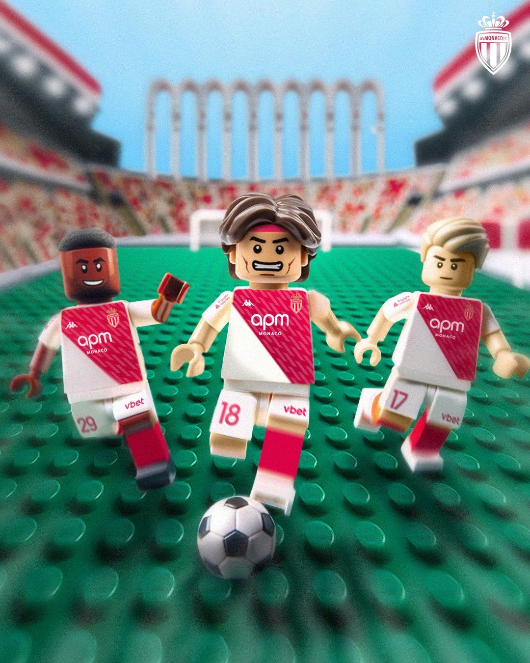 Leqo futbolçuları oyuncaq kimi təsvir etdi