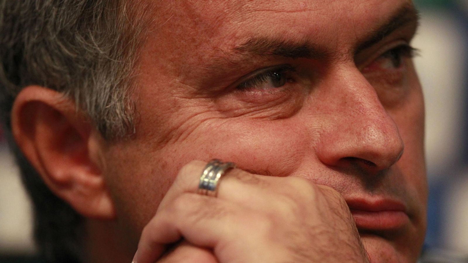 Joze "canavarlar"ın hədiyyəsini özü ilə aparmadı