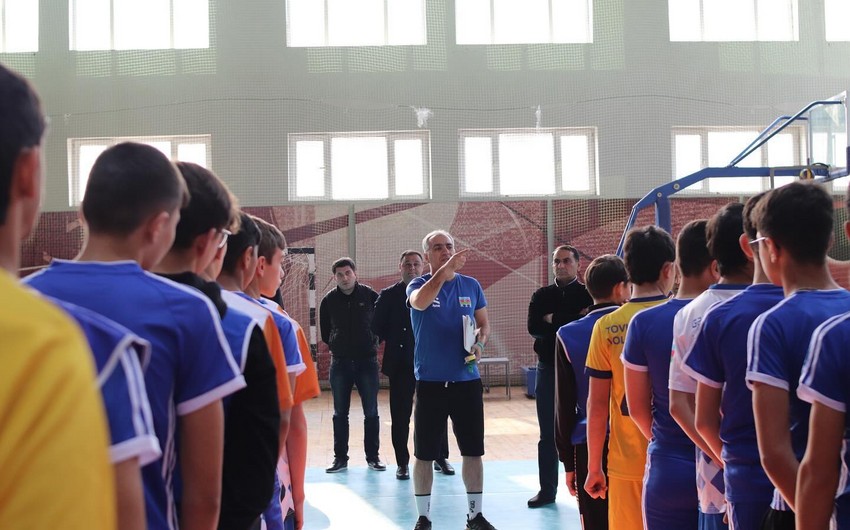 Voleybol millisinin baş məşqçisi Tovuzda seçimlər aparıb