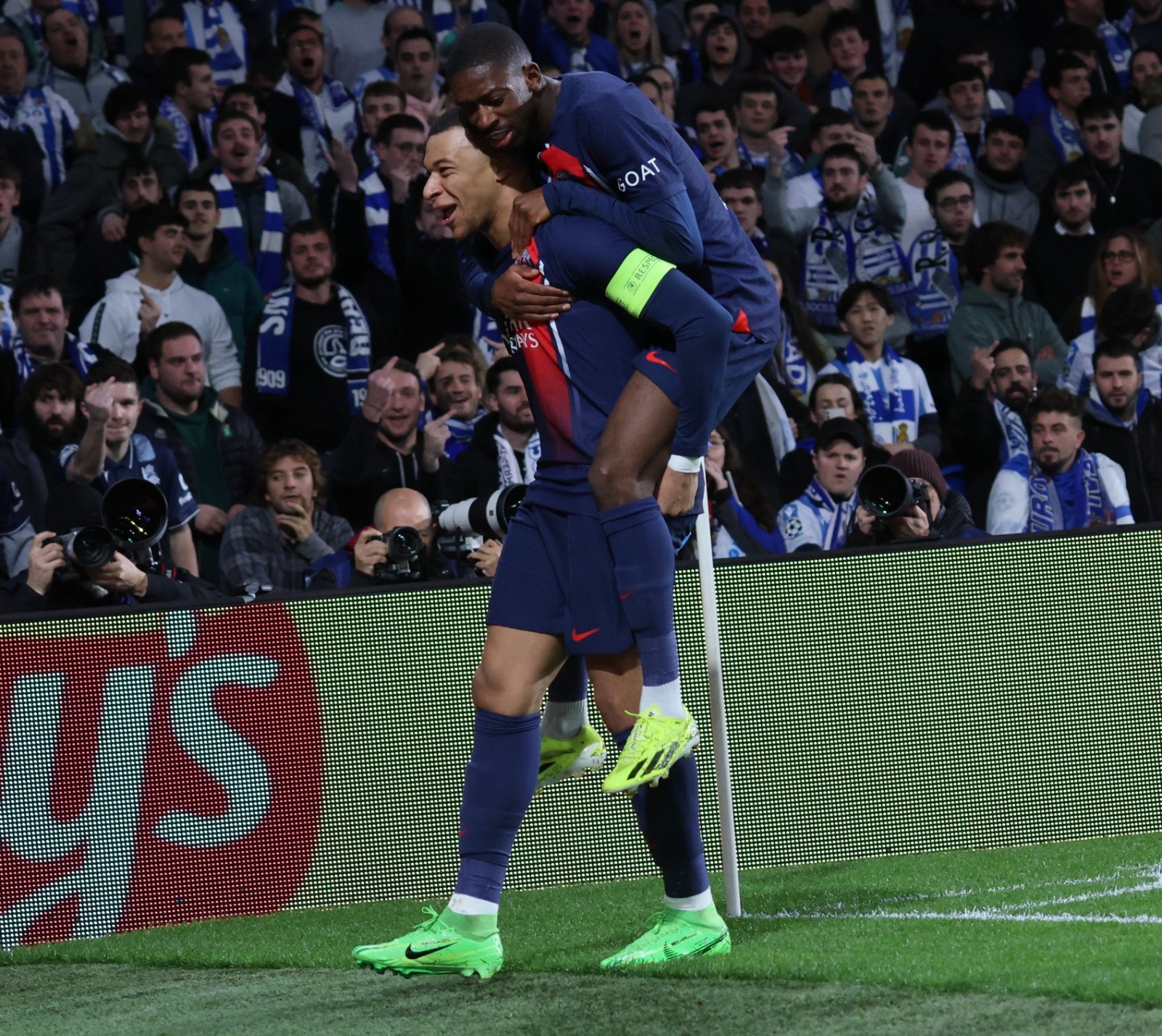 Mbappe komandasını növbəti mərhələyə apardı - FOTO