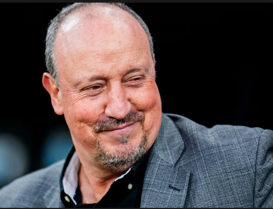 Rafa və köməkçilərinə qapını göstərdilər