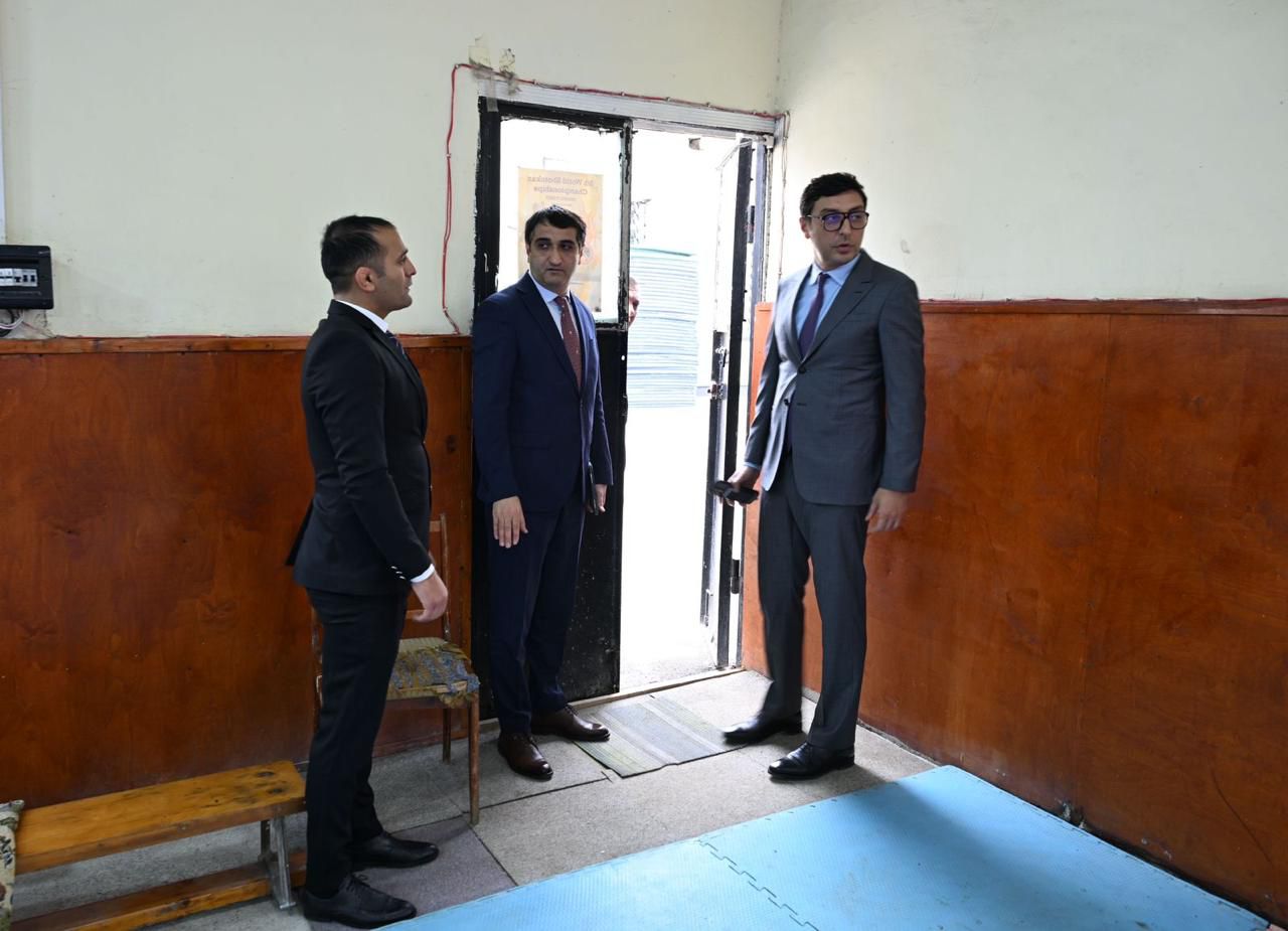 Fərid Qayıbov "Alüminiumçu” İdman Evinin fəaliyyəti ilə tanış olub