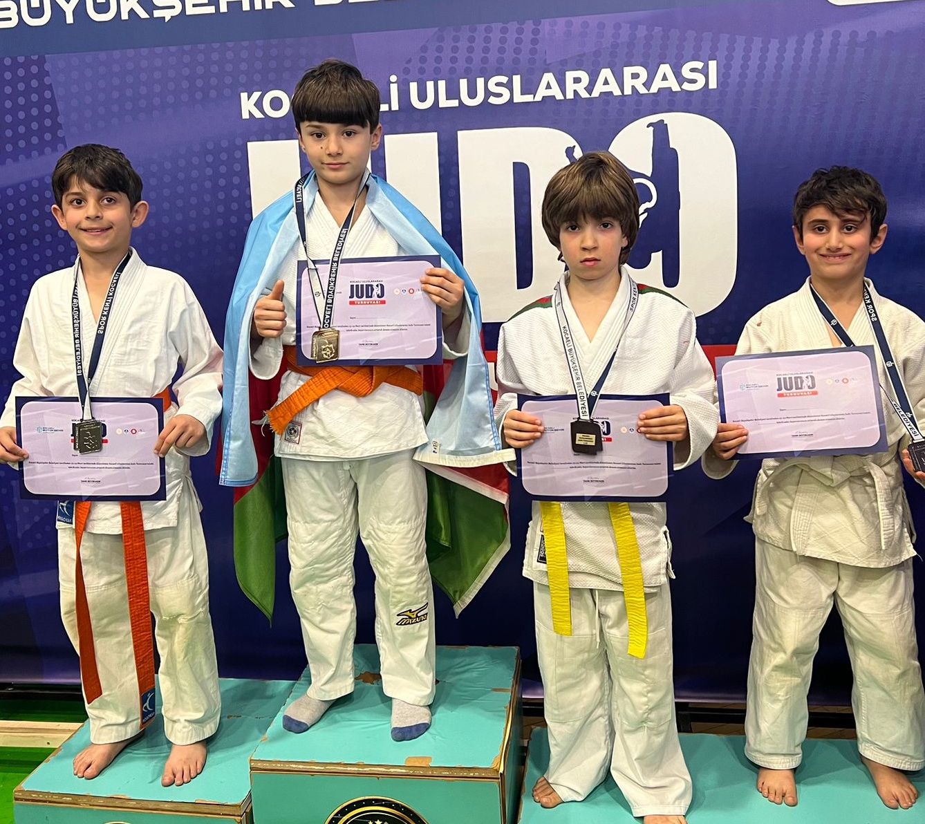 “Judo Club 2012”nin yetirmələri İstanbuldan 8 medalla qayıdırlar