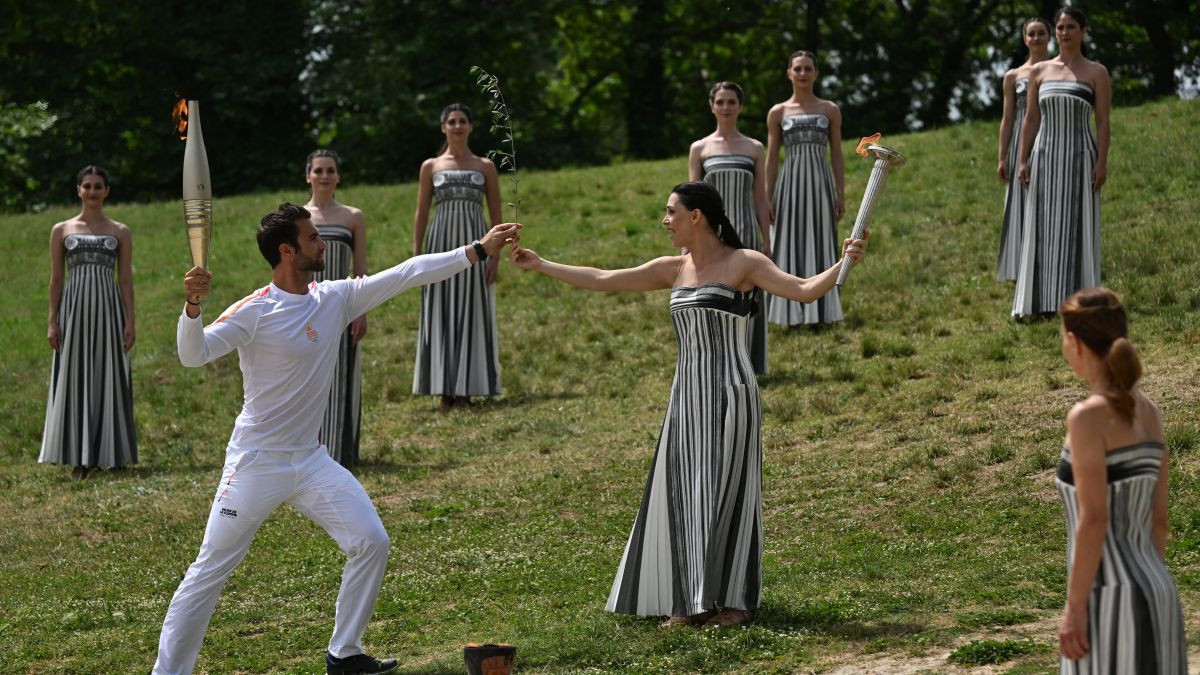 Paris-2024 Yay Olimpiya Oyunlarının&nbsp;məşəli alovlandırılıb - FOTO/VİDEO