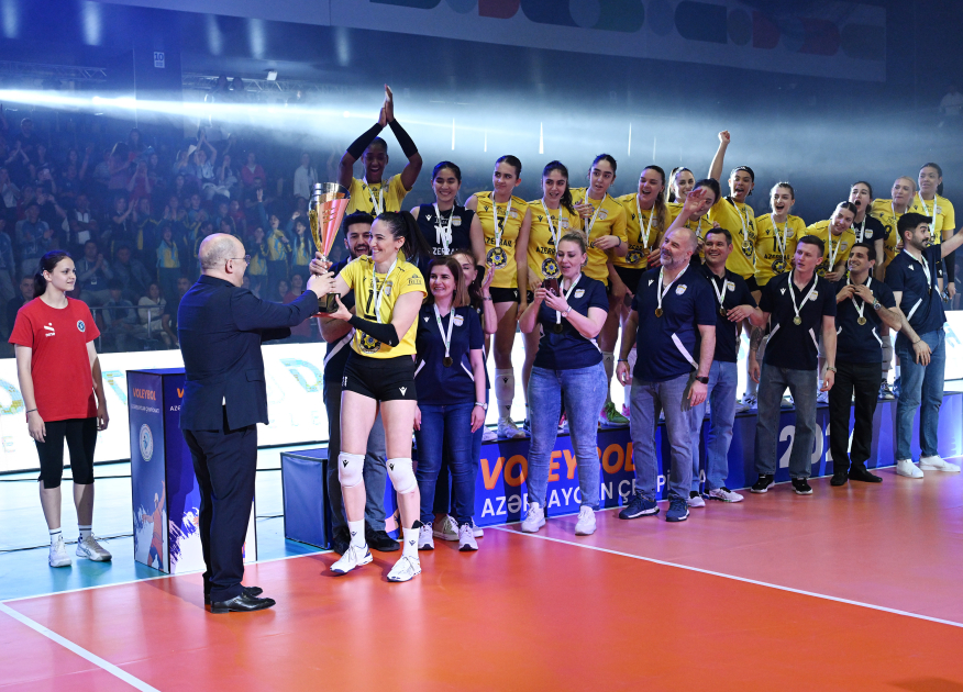 Voleybol üzrə Azərbaycan çempionatının qalibləri mükafatlandırılıb - FOTO