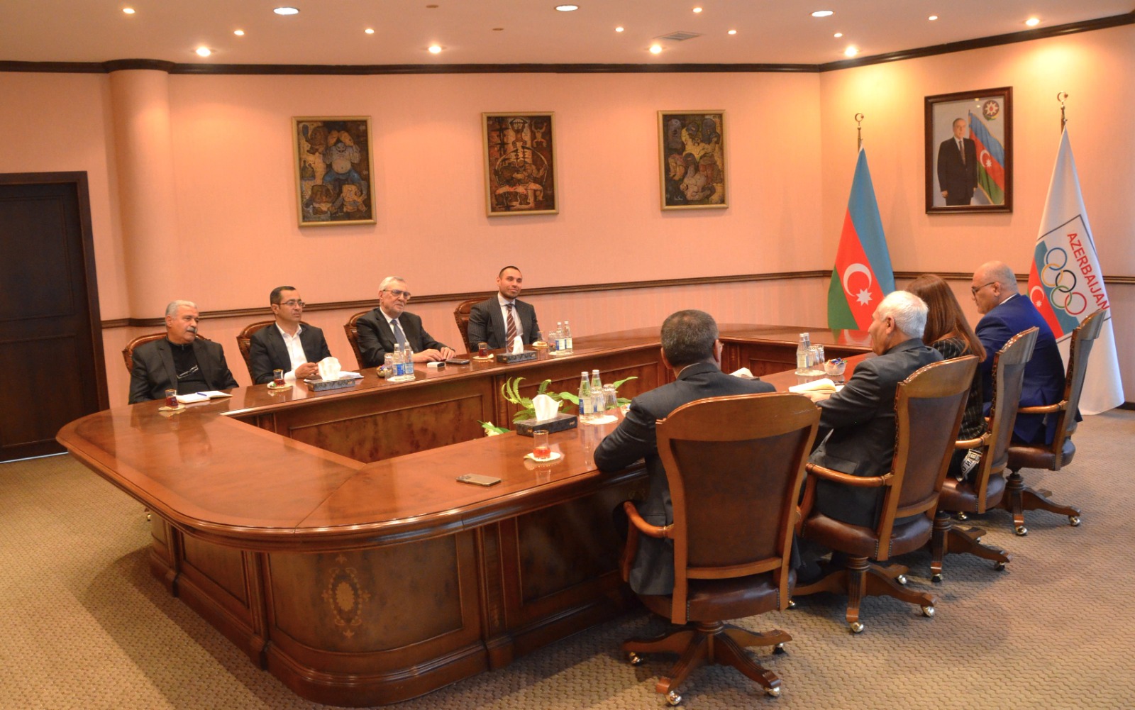 MOK-da Beynəlxalq Ağırlıqqaldırma Federasiyasının prezidenti Məhəmməd Caludla görüş olub
