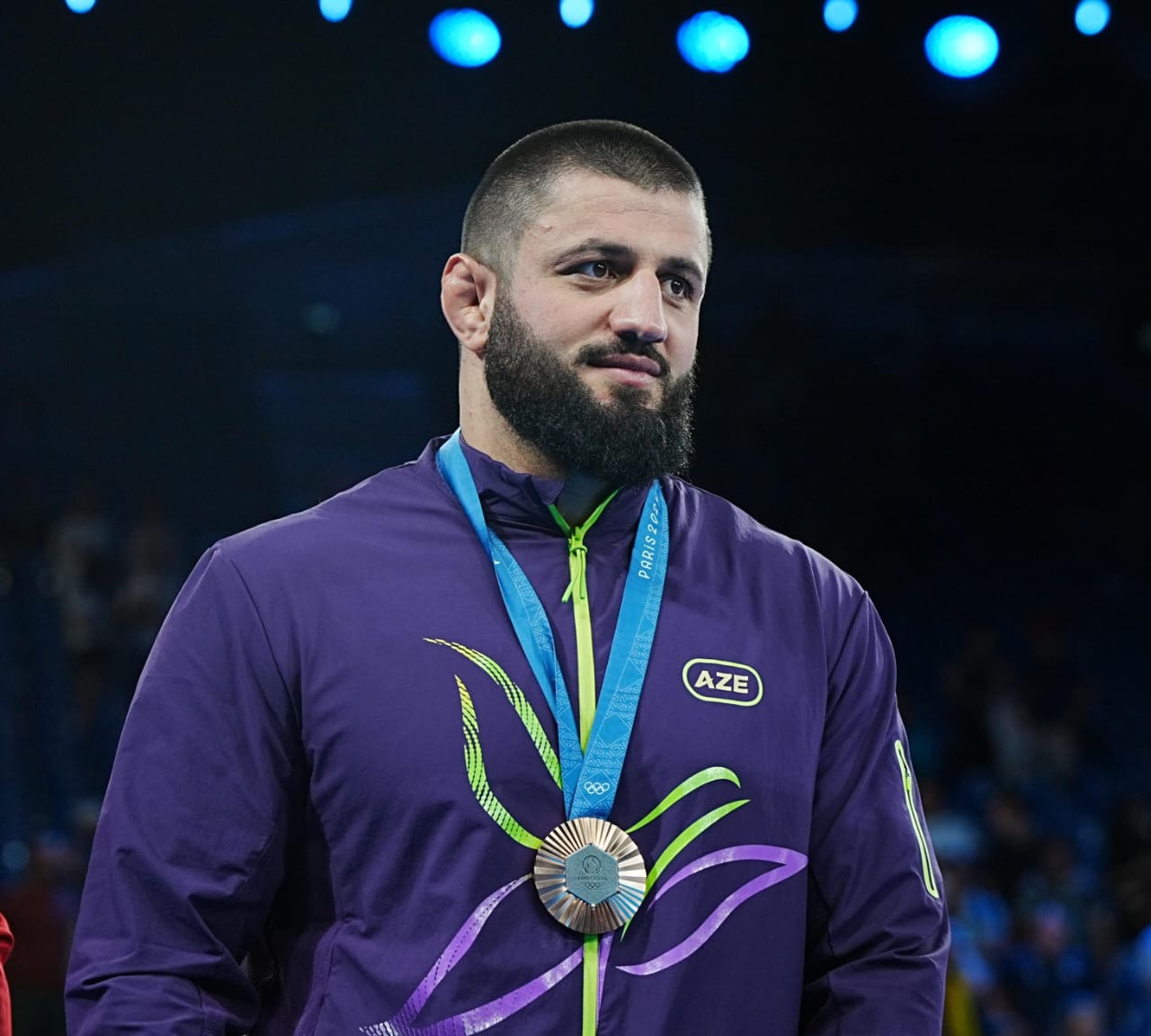 Sərbəst güləşçimizə Paris-2024-ün bürünc medalı təqdim edildi