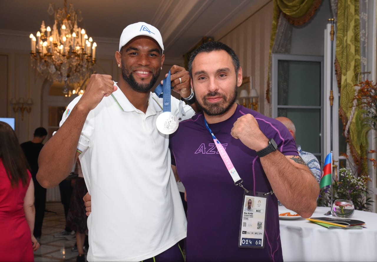 “Azərbaycan Olimpiya Evi”ndə XXXIII Yay Olimpiya Oyunlarında medal qazanmış idmançılarımızla görüş olub