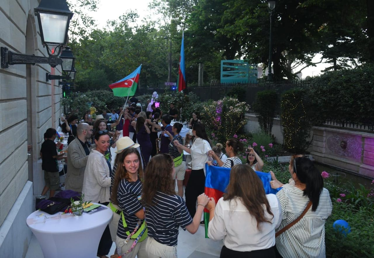 “Azərbaycan Olimpiya Evi”ndə XXXIII Yay Olimpiya Oyunlarında medal qazanmış idmançılarımızla görüş olub