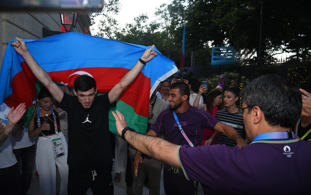 “Azərbaycan Olimpiya Evi”ndə XXXIII Yay Olimpiya Oyunlarında medal qazanmış idmançılarımızla görüş olub
