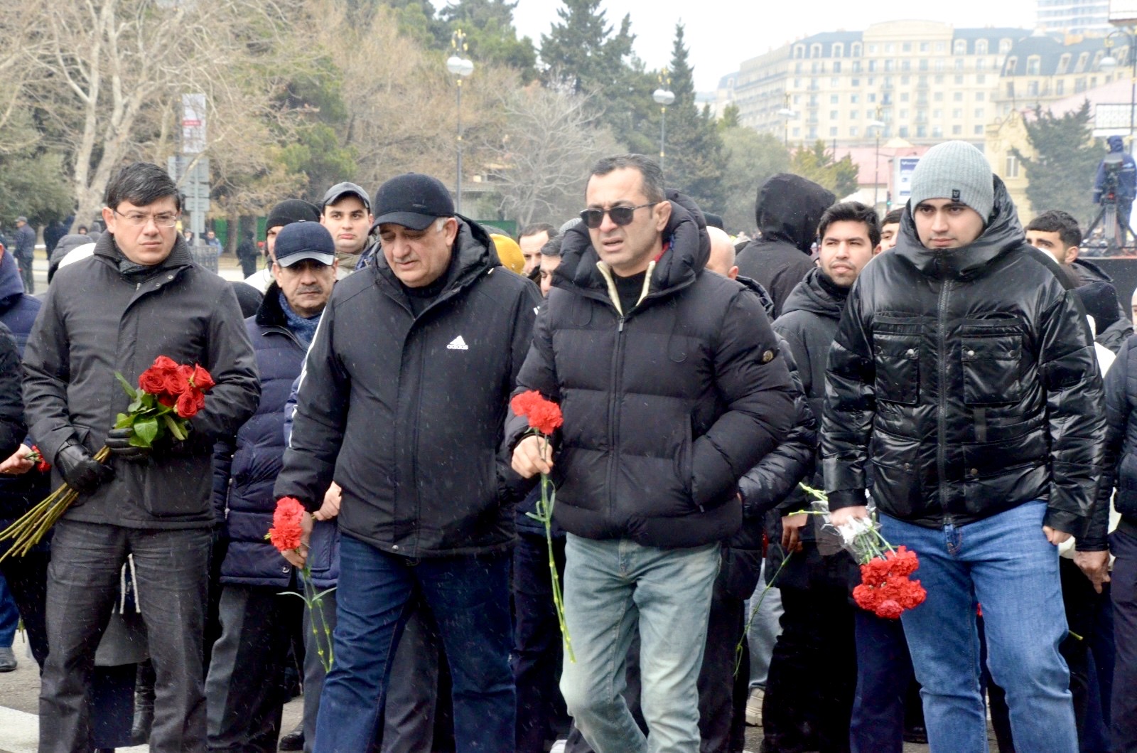 Milli Olimpiya Komitəsinin kollektivi Xocalı abidəsini ziyarət ediblər