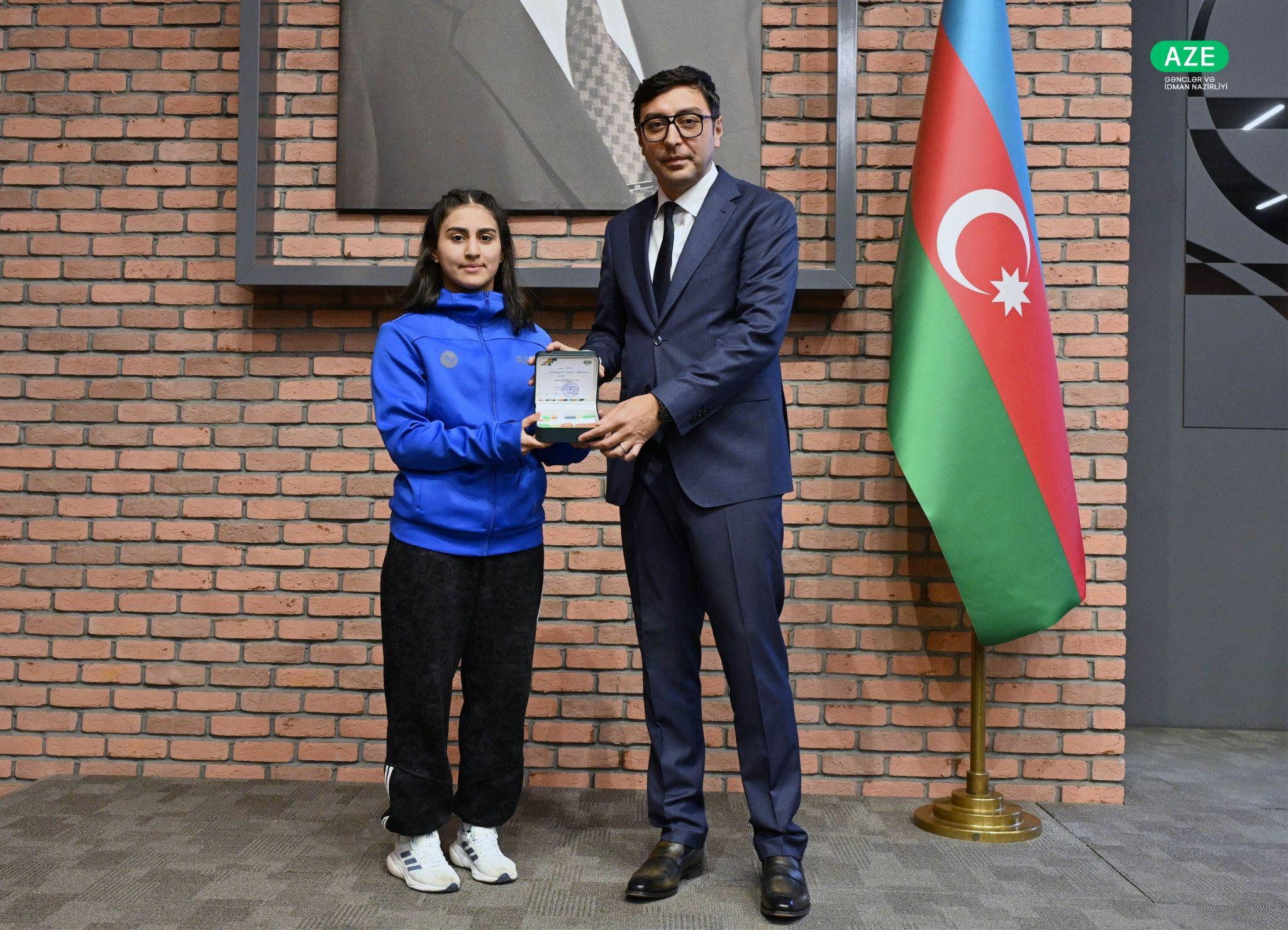 Ötən ay beynəlxalq yarışlarda uğurla çıxış etmiş idmançılarla görüş olub