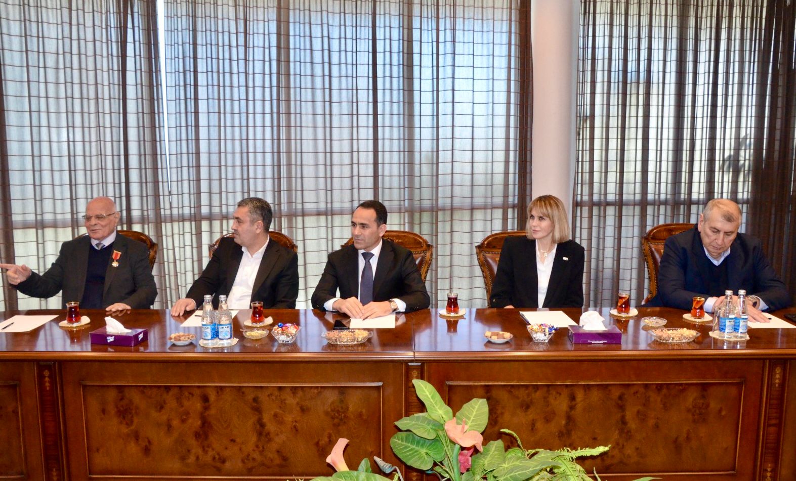 MOK-un İcraiyyə Komitəsinin yeni tərkibdə növbəti iclası keçirilib