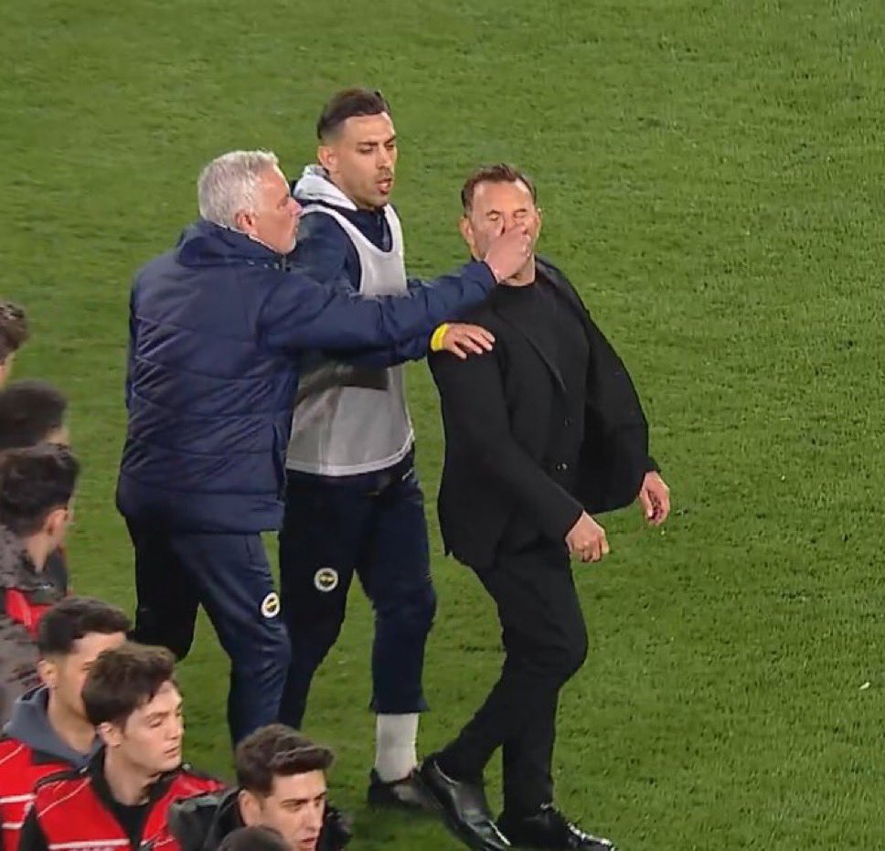 Joze Mourinyo Türkiyə futbolunu təhqir edib