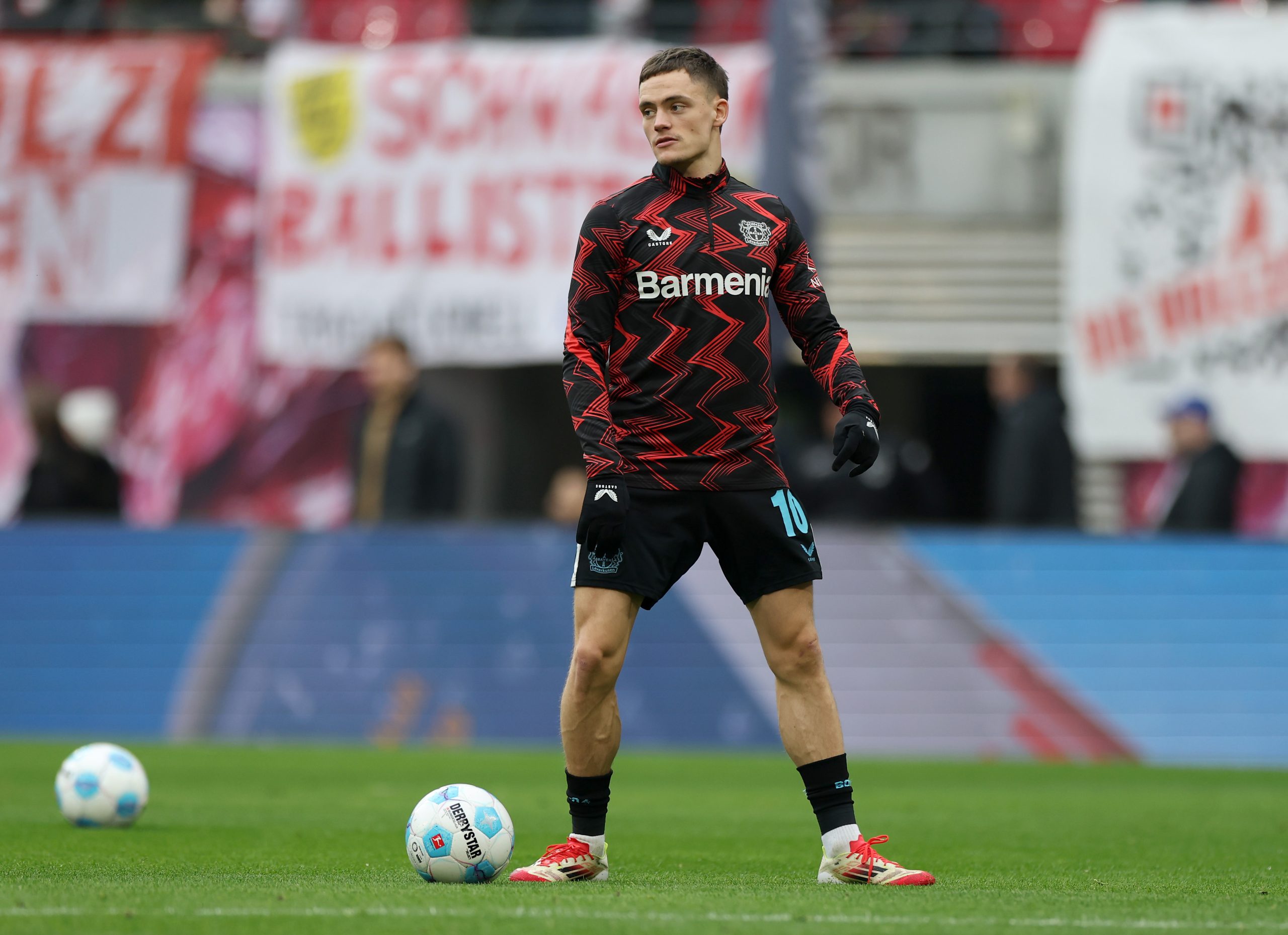 Alman futbolçu "Bayer"i tərk edə bilər