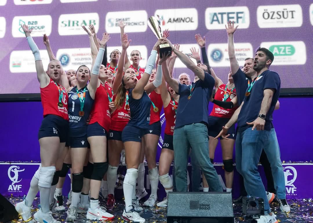 Qadın voleybolçular arasında Yüksək Liqanın qalibləri mükafatlandırılıb 