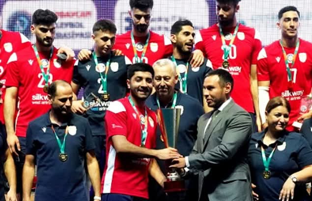“Azərreyl”ə çempionluq kuboku təqdim edildi