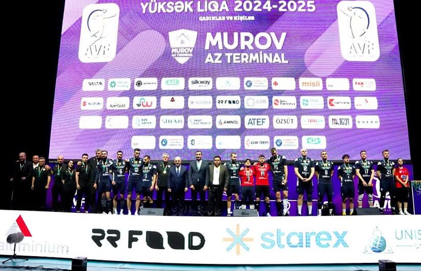 “Azərreyl”ə çempionluq kuboku təqdim edildi
