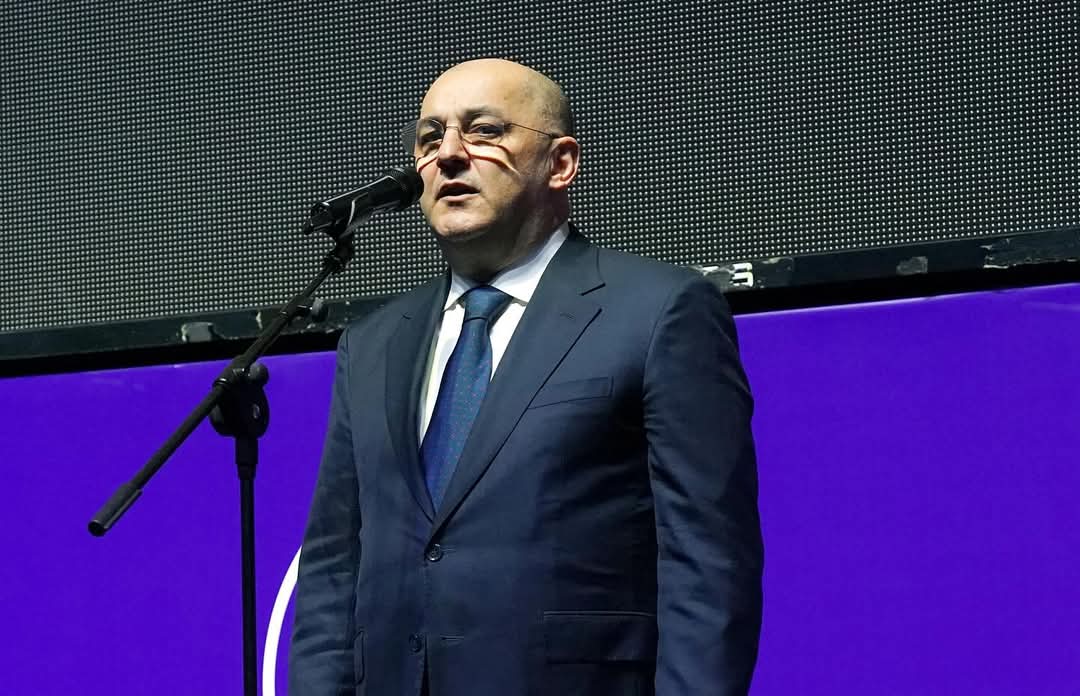 “Azərreyl”ə çempionluq kuboku təqdim edildi