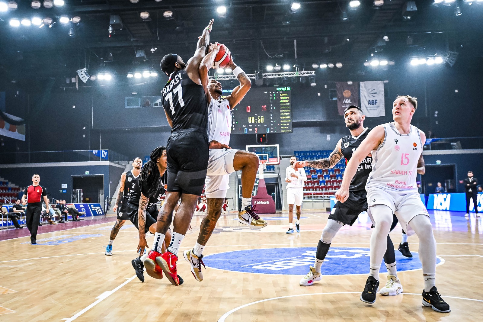 Basketbol Liqası: Final seriyasında hesab minimuma endi 