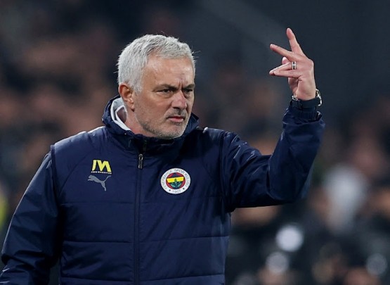 Mourinyonun əvəzinə iki namizəd var&nbsp;