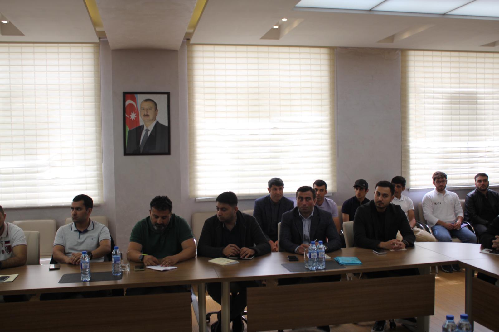 Azərbaycan Velosiped Federasiyasında məşqçilərlə görüş keçirilib