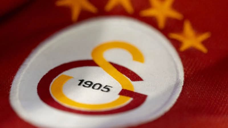"Qalatasaray" yenə böyük adların dalına düşüb 
