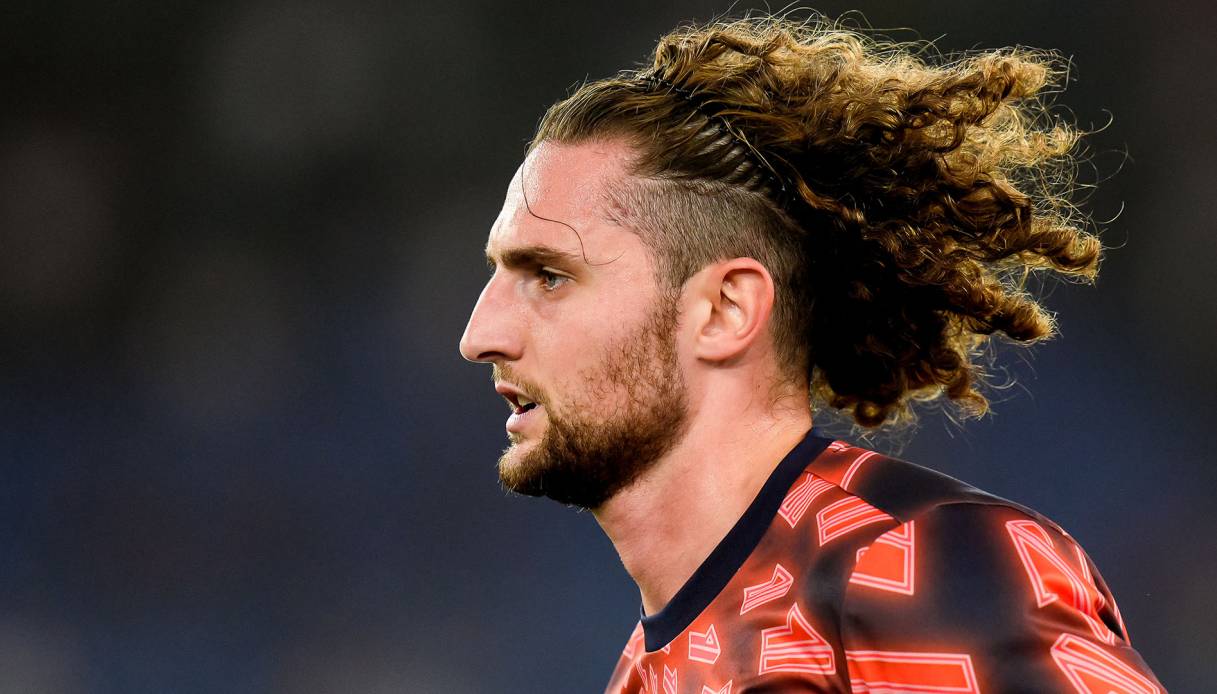 “Milan” mərkəzi gücləndirmək istəyir