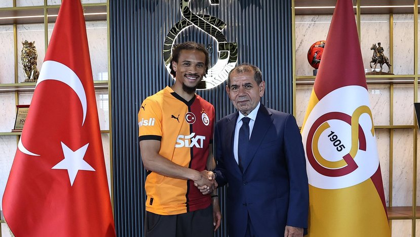 Sane &quot;Qalatasaray&quot; forması ilə azarkeşlərə mesaj verdi