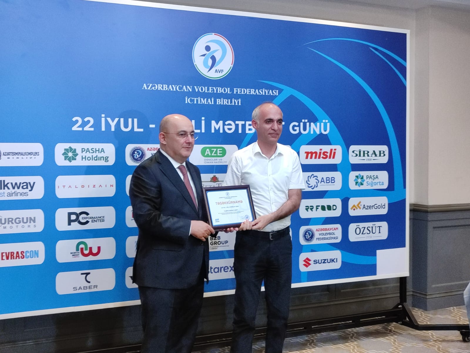 Voleybol Federasiyası həmkarlarımızı bir araya toplayıb