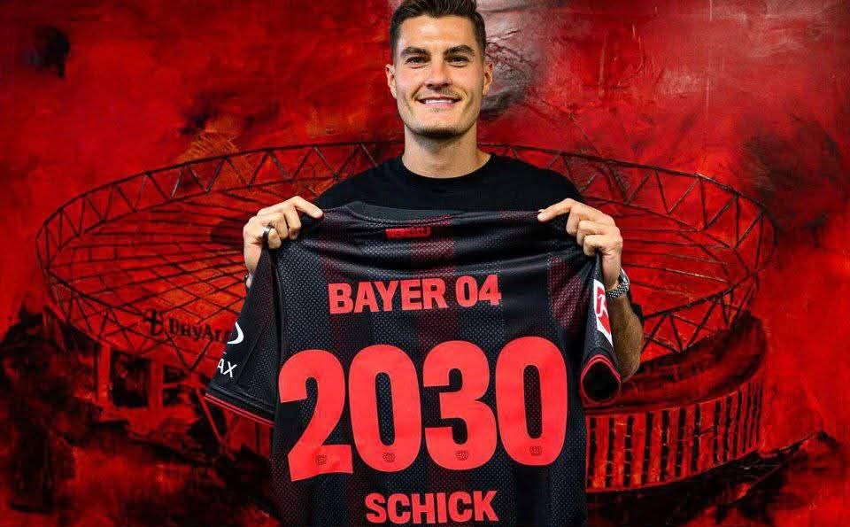 Çexiyali futbolçu "Bayer"lə yeni müqavilə imzaladı 