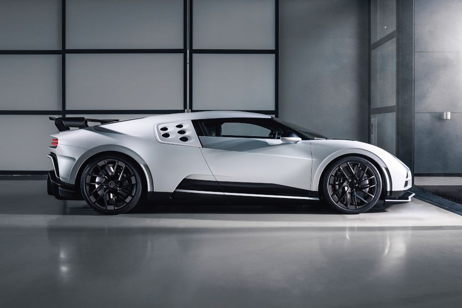 &quot;Bugatti&quot;&nbsp;yubiley buraxılışını konstruktora çevirdi - FOTO