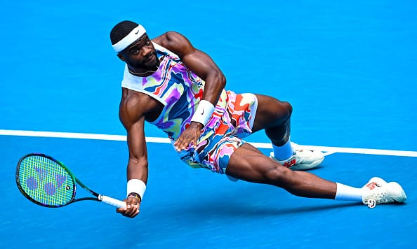 Amerikalı tennisçi tələbəyə 30 min dollar verdi