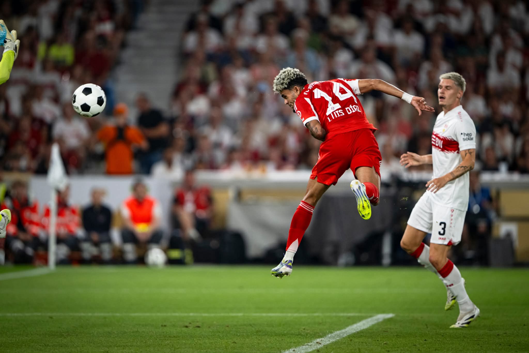 "Bayern Münhen" mövsümə kubokla başladı - FOTO