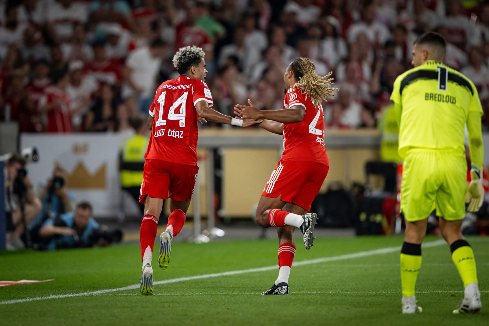 "Bayern Münhen" mövsümə kubokla başladı - FOTO