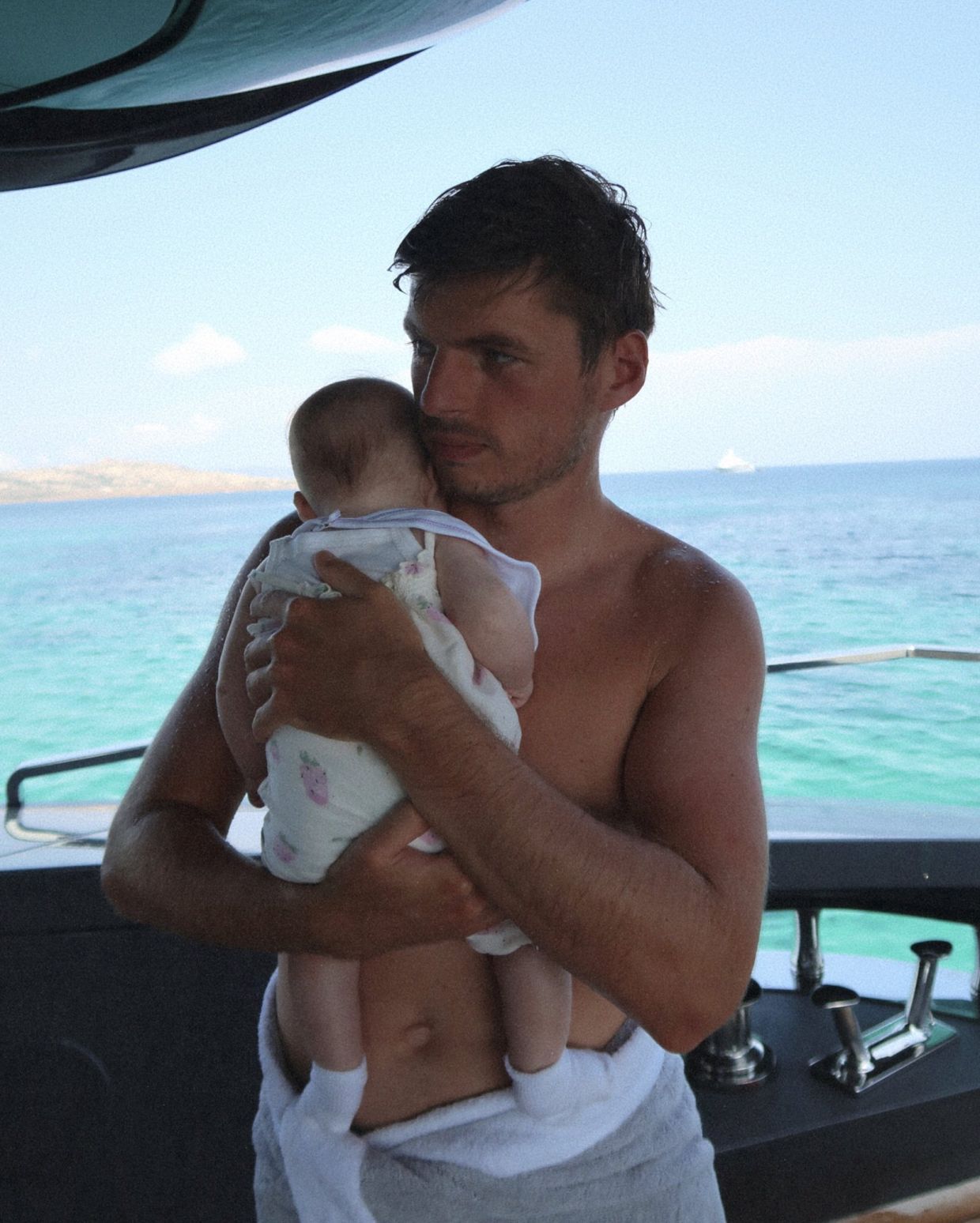 Verstappen ailəsi ilə istirahət edir - FOTO