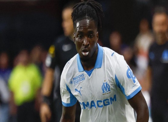 Nizam-intizamq aydalarını pozan futbolçu İtaliya klubuna transfer oldu