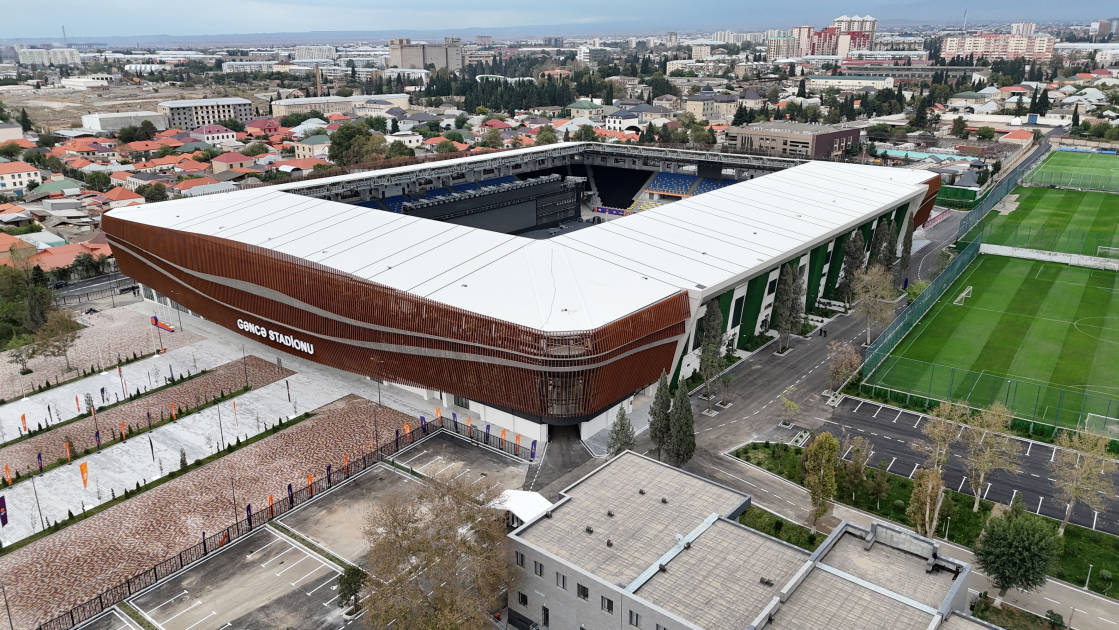 Prezident İlham Əliyev Gəncə şəhər stadionunun açılışında iştirak edib